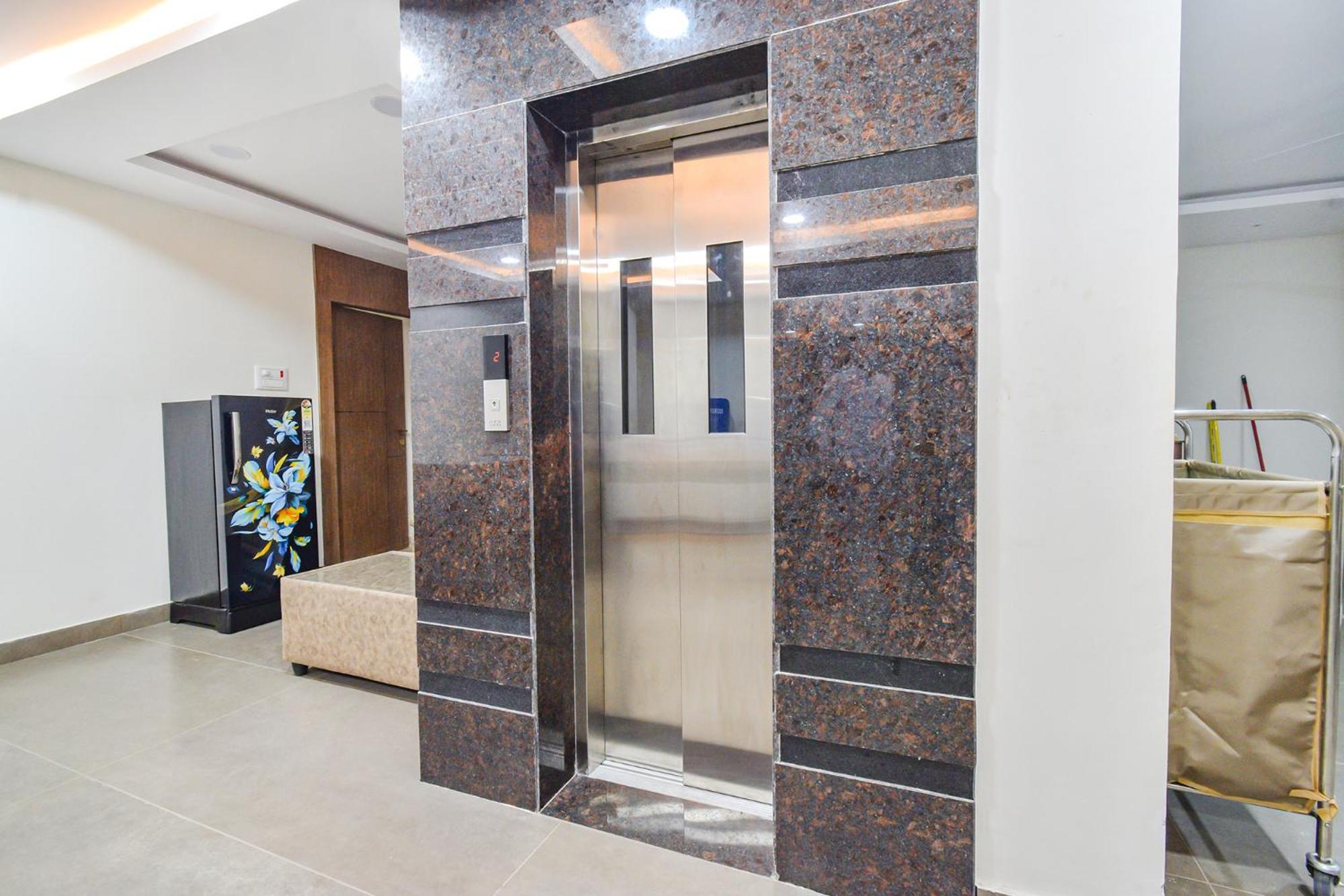 Fabhotel Seri - Nr Kims Hospital, Gachibowli ハイデラバード エクステリア 写真