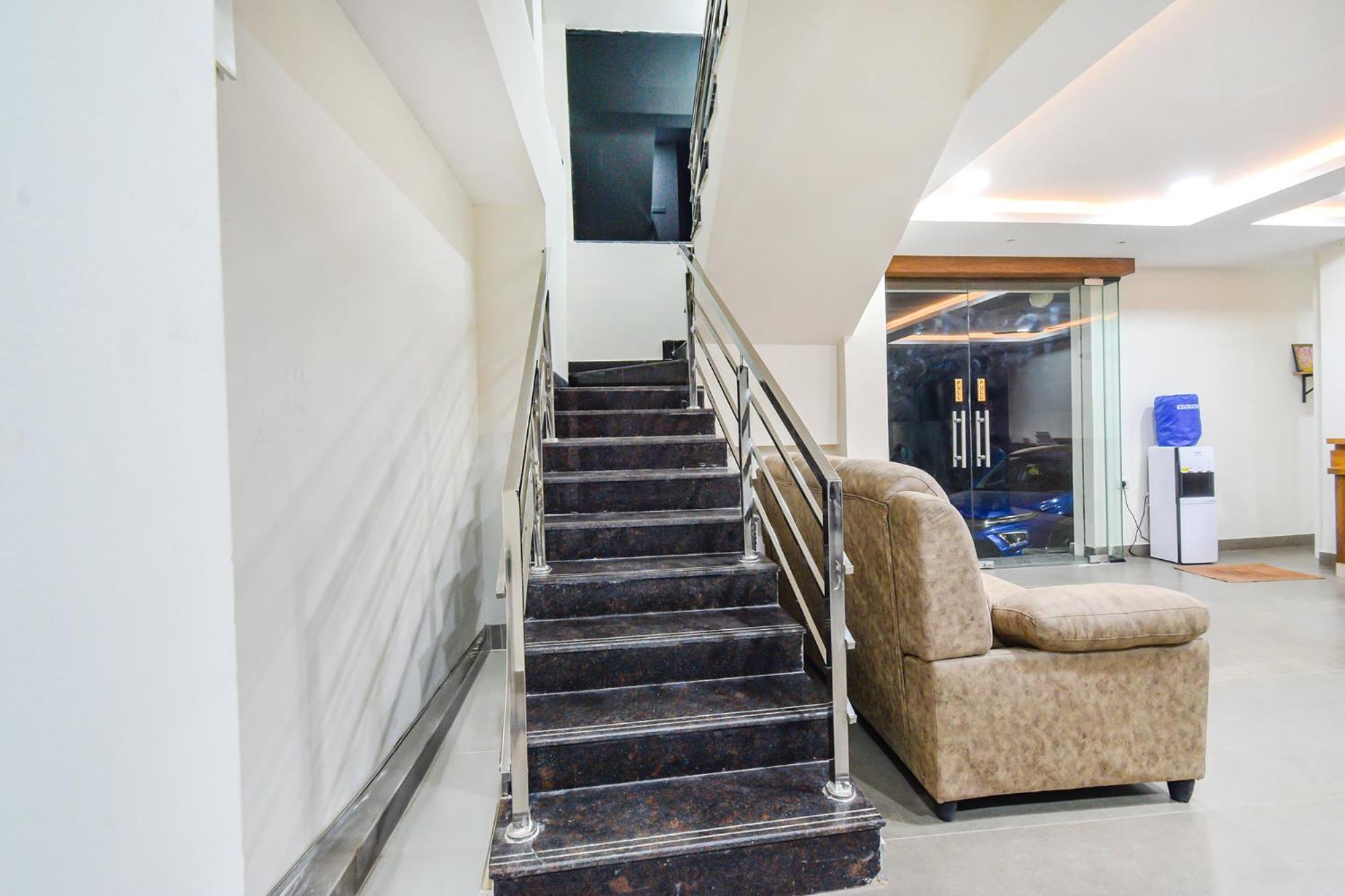Fabhotel Seri - Nr Kims Hospital, Gachibowli ハイデラバード エクステリア 写真